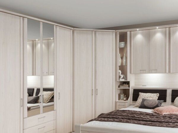 Moderní ložnice s nástavbou nad postelí LUXOR polární modřín