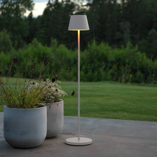 Konstsmide LED stojací lampa na baterie Pomezia, bílá, 124 cm, IP54, USB, stmívatelný, Bílá / opál, Obývací pokoj / jídelna, Hliník, Moderní
