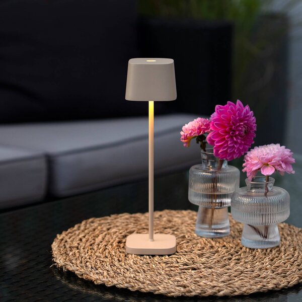 Konstsmide LED stolní lampa na baterie Capri, výška 25 cm, písková barva, IP54, stmívatelný, Krémová / jantar, Obývací pokoj / jídelna, Hliník, Moderní