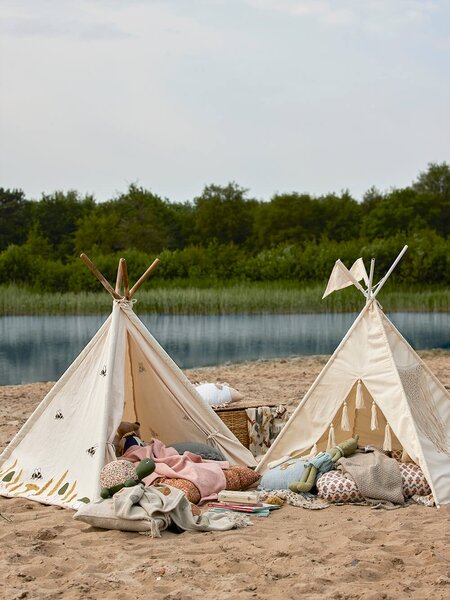 Bloomingville Dětský teepee stan Millo 127 cm