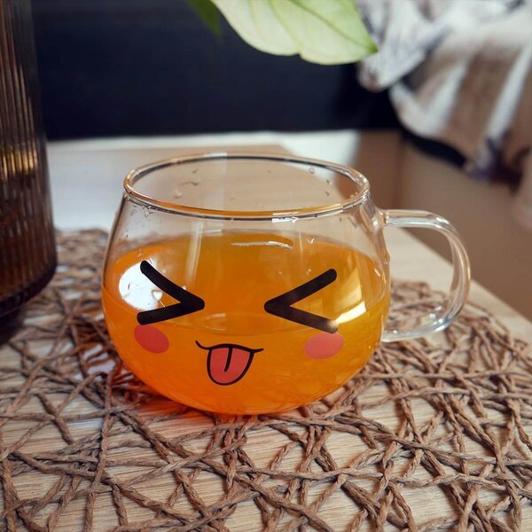 Hrnek emoji - vyplazený jazyk