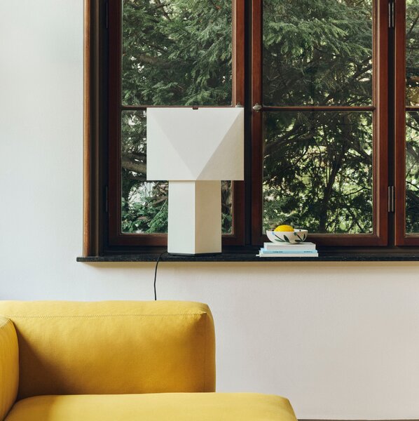 HAY Stolní lampa Aplat, 440, White / Black