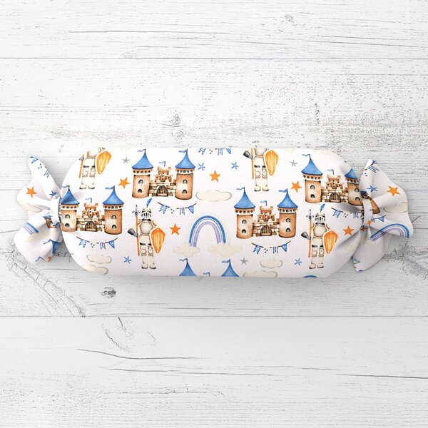 Biante Dětský polštář válec bonbon Sandra SA-666 Modro-hnědé hrady a rytíři na bílém 15x40 cm
