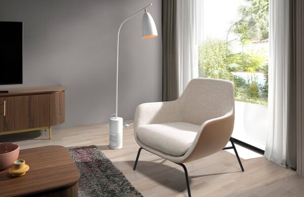 Bílá kovová stojací lampa Angel Cerdá No. 8036, 147 cm