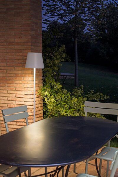 TOC bílá stojací lampa - FARO