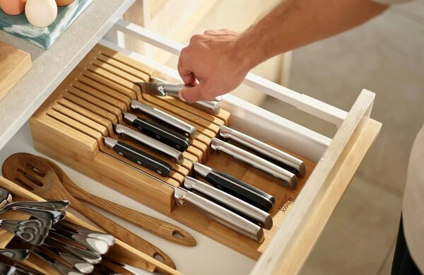 Joseph Joseph Bambusový organizér na nože DrawerStore Bamboo