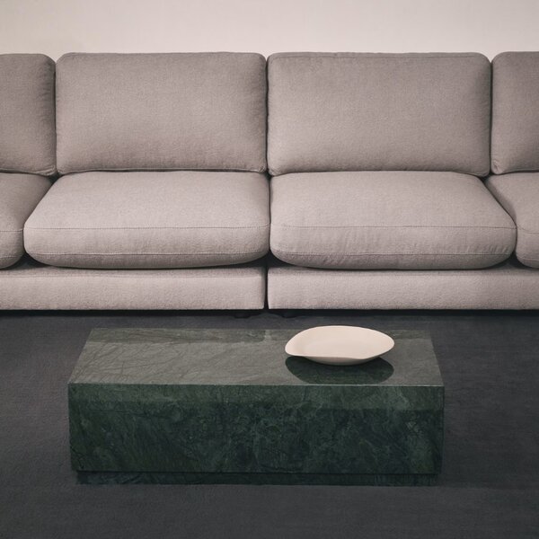 Kave Home Tmavě zelený mramorový konferenční stolek Sorein 100 x 50 cm