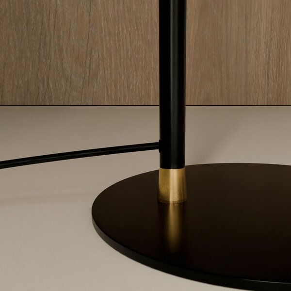 Somcasa Černá kovová stojací lampa Nacia 160 cm