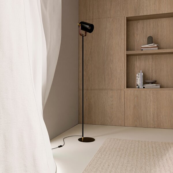 Somcasa Černá kovová stojací lampa Nacia 160 cm