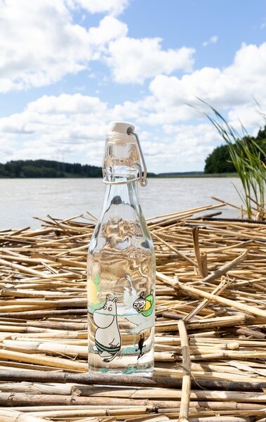 Muurla Skleněná lahev Moomin Fun in the water 0,5l