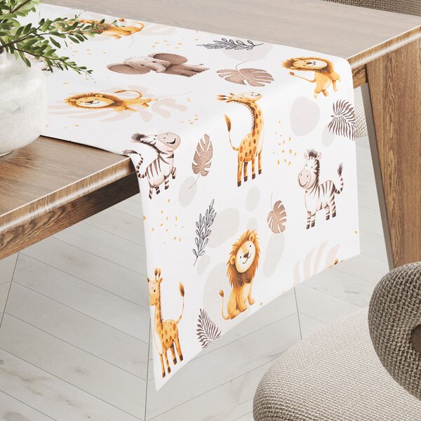 Biante Dětský bavlněný běhoun na stůl Sandra SA-757 Hnědo-oranžová safari zvířátka na bílém 20x120 cm