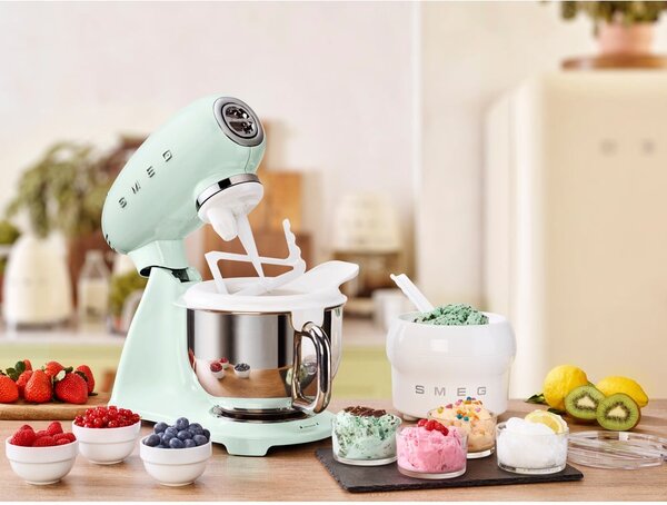 Světle zelený kuchyňský robot Retro Style – SMEG
