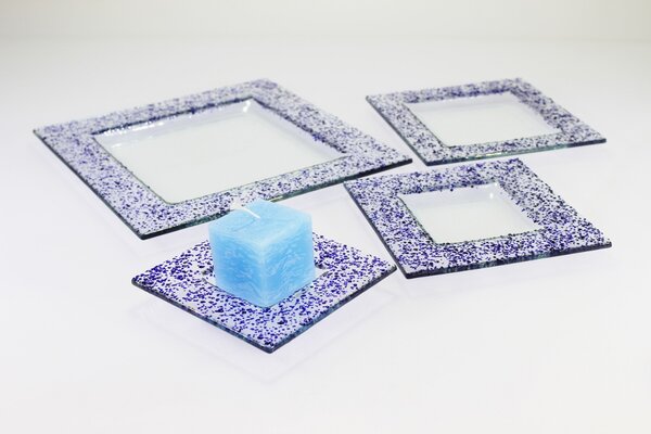 BDK-GLASS Skleněný talíř DROP 25x25cm modrý