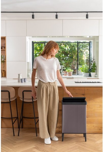 Růžový dotykový odpadkový koš z recyklovaného plastu 54 l Verto High – Curver