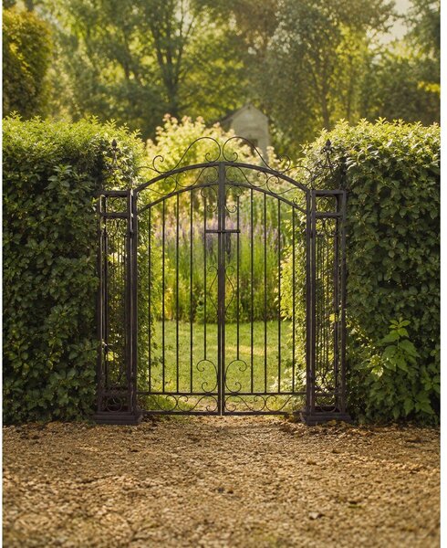 Branka Galeras – Garden Pleasure