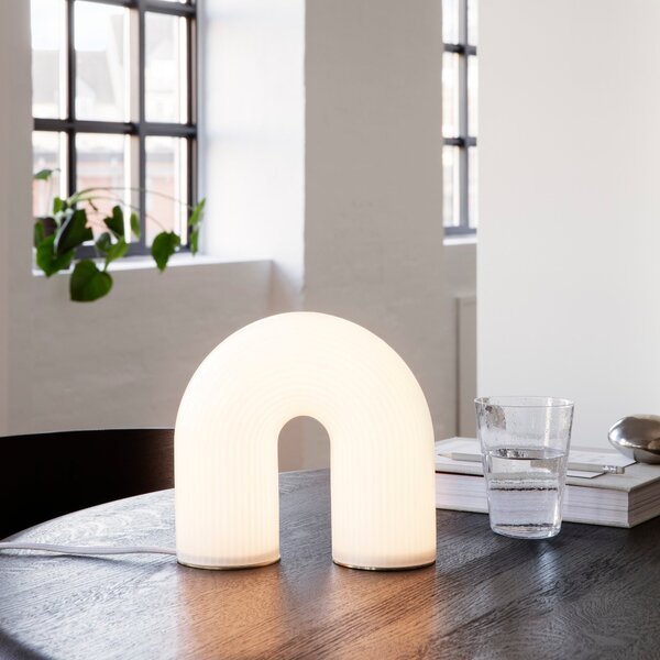 FERM LIVING Stolní lampa Vuelta