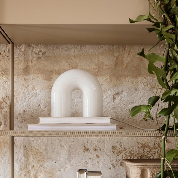 FERM LIVING Stolní lampa Vuelta