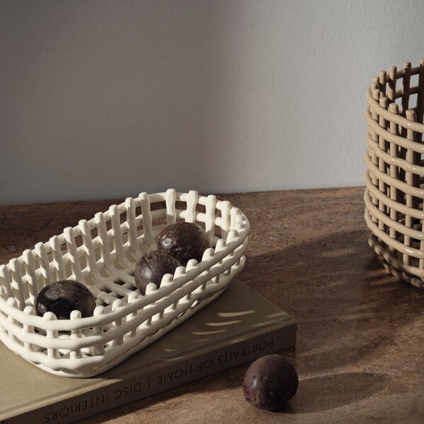 FERM LIVING Košík Ceramic Oval, Off-White