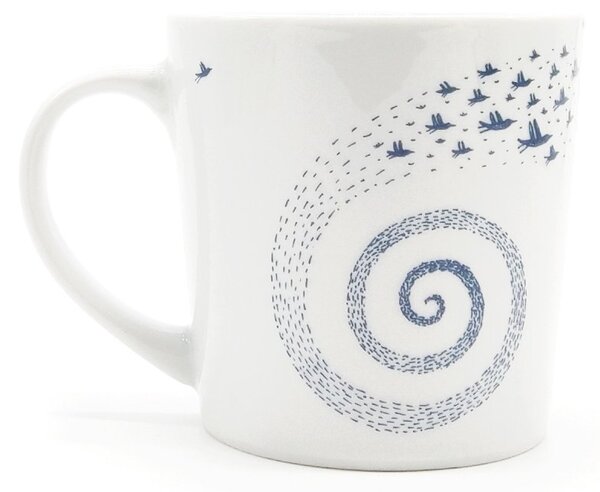 Porcelánový hrnek Ateliér Dorda Poslové dobrých zpráv, bílý, český porcelán, autorská ilustrace, 500 ml