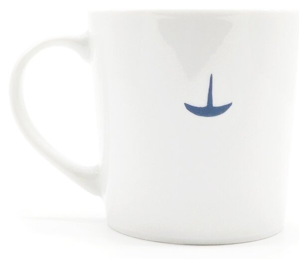Porcelánový hrnek Ateliér Dorda Loďky na vlnách, modro-bílý, autorský design, 500 ml