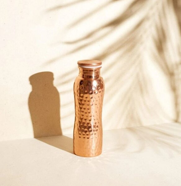 Forrest & Love měděná lahev na vodu tepaná křivka 600 ml