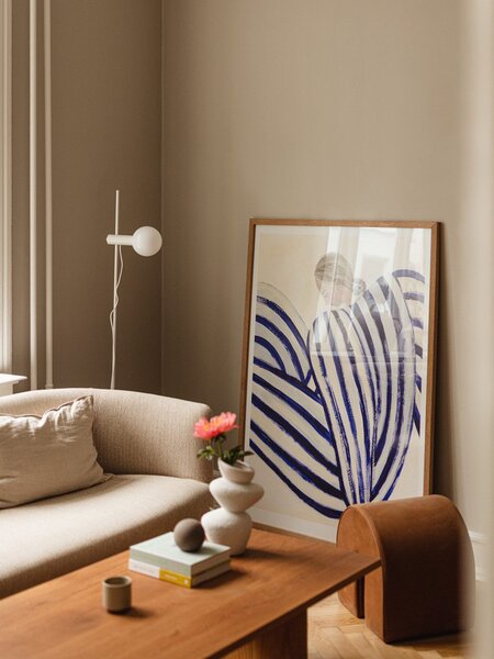 The Poster Club Autorský plakát Blue Stripe At Concorde by Sofia Lind - 30 x 40 cm TPC105