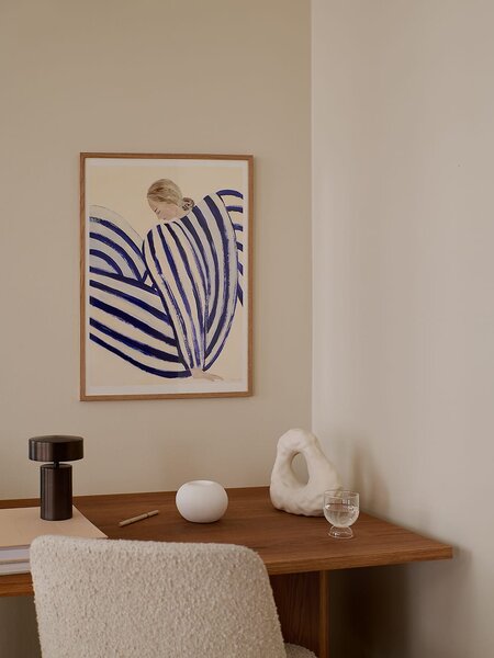 The Poster Club Autorský plakát Blue Stripe At Concorde by Sofia Lind - 30 x 40 cm TPC105