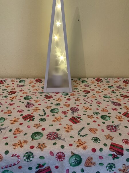 Ubrus vánoční - sladkosti, 80 cm x 120 cm