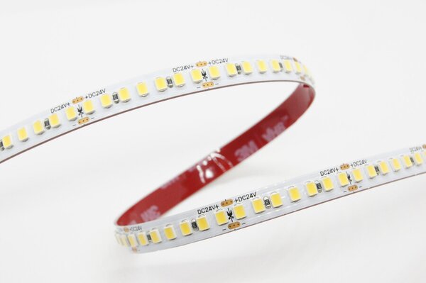 LED pásek 14,4W/m, 210LED/m, 24V, IP20, CRI>90, SMD2835 Barva světla: Teplá bílá, 3000K