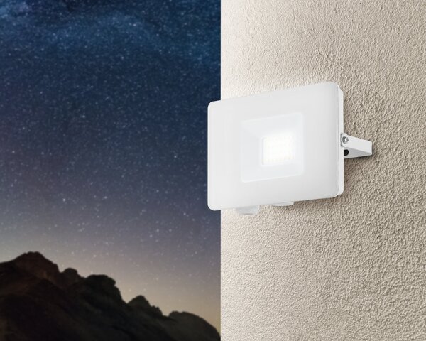 Eglo 33153 FAEDO 3 - Nástěnné LED svítidlo IP65 v bílé barvě 20W (Venkovní LED reflektor )
