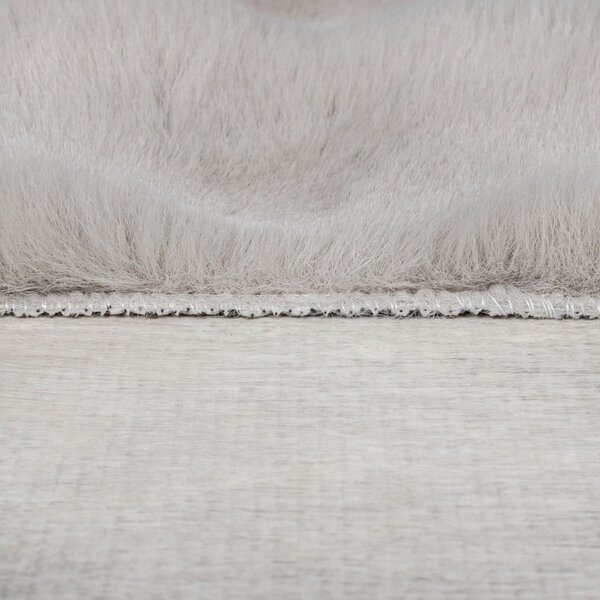 Světle šedá syntetická kožešina 180x290 cm Waffle Faux Fur – Flair Rugs