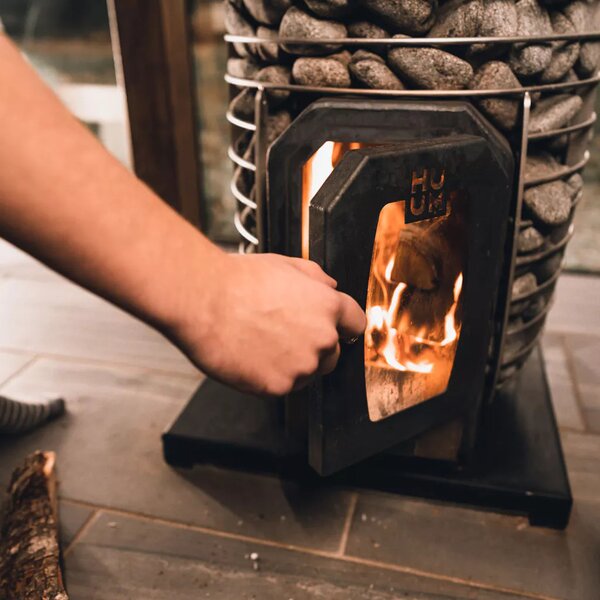 HUUM saunová kamna na dřevo HIVE Wood 13kW a 17kW, Steel 13kW