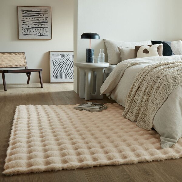 Krémová syntetická kožešina 80x150 cm Waffle Faux Fur – Flair Rugs