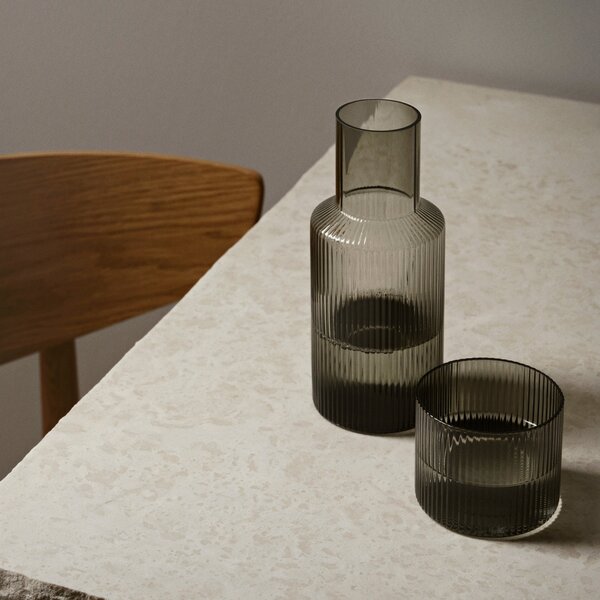 FERM LIVING Sada karafy se skleničkou Ripple 0,5 l, Smoked Grey
