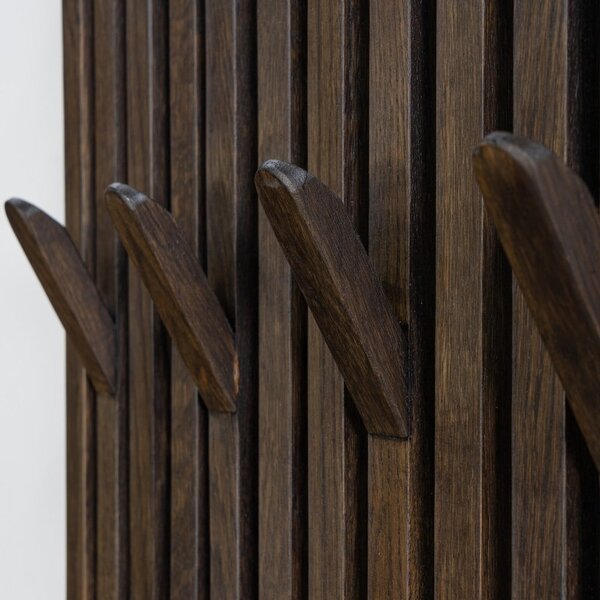 Tmavě hnědý věšákový panel z dubového dřeva 46x100x8 cm Parco – Spinder Design