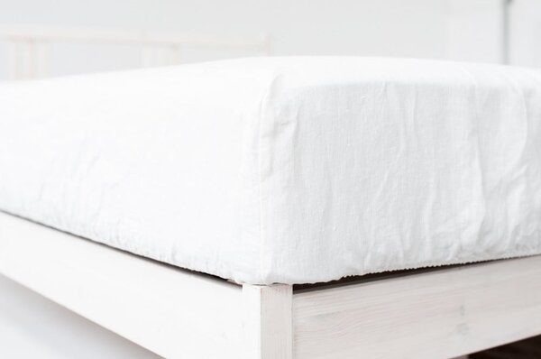 Bílé napínací prostěradlo s příměsí lnu 160x200 cm – Linen Tales
