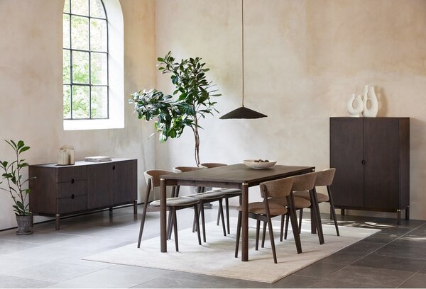 Tmavě hnědá nízká komoda v dekoru dubu 160x73 cm Arun – Unique Furniture
