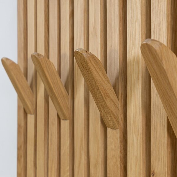 Věšákový panel z dubového dřeva v přírodní barvě 46x100x8 cm Parco – Spinder Design