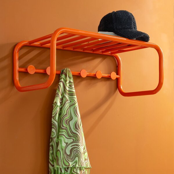 Oranžový kovový nástěnný věšák s poličkou 72 cm Retro – Spinder Design