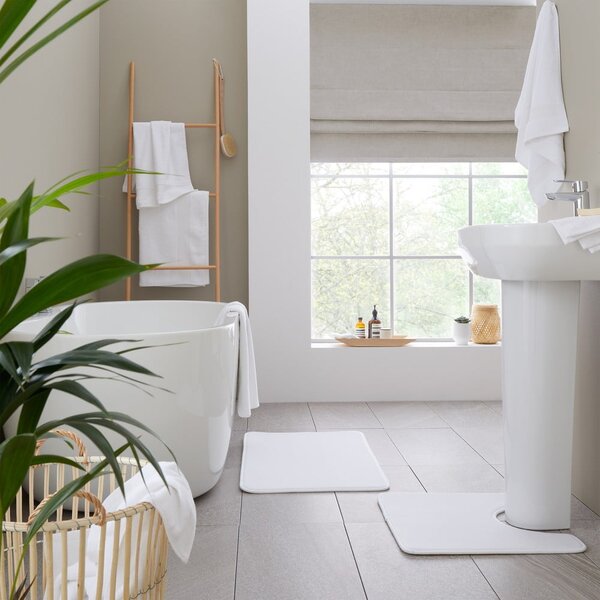 Bílá froté bavlněná osuška 70x120 cm Anti-Bacterial – Catherine Lansfield