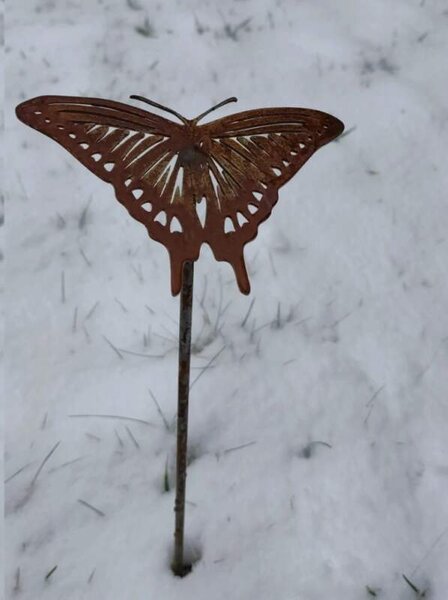 Zahradní kovový zápich corten Motýl rezavý 50 cm