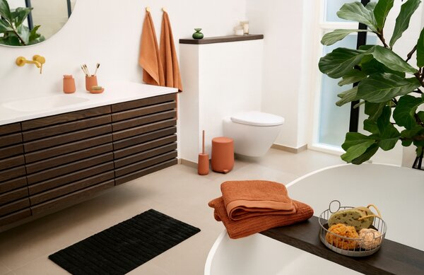 Zone Denmark Černá bavlněná koupelnová předložka Tiles 50 x 80 cm
