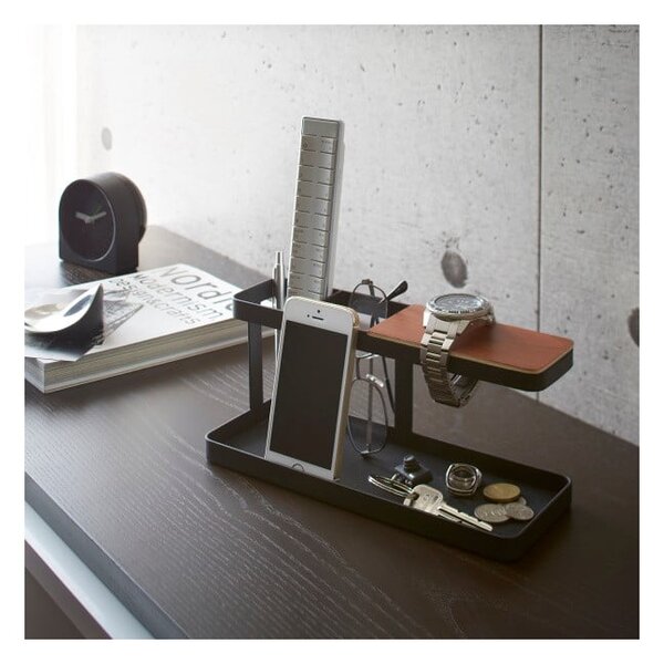 Černý multifunkční stojánek s detailem z bukového dřeva YAMAZAKI Tower Desk Bar