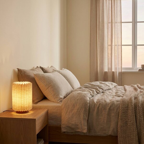 Lindby Stolní lampa Maveo, výška 30 cm, ořech/plátno, E27, Hliník / šedá / zinek, Obývací pokoj / jídelna, Textil / tkanina / hedvábí, Skandinávský