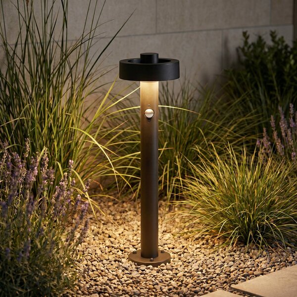 Lucande LED osvětlení cesty Nirella, 60 cm, černé, senzor, Černá, kov, Moderní