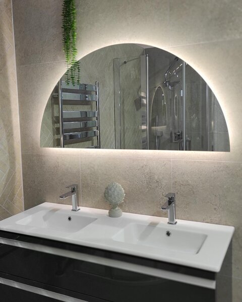 AMBIENTE HALFMOON zrcadlo s příjemným LED podsvícením do stran po celém obvodu je 411-361