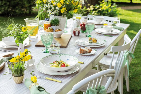 Villeroy & Boch 14-8663-1900 Polévková mísa Colourful Spring 750 ml