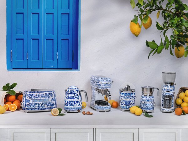 Smeg ECF02DGBEU Presovač D&G Blu Mediterraneo