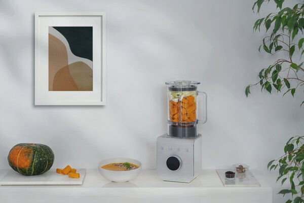 Smeg BLC02WHMEU Stolní mixér Collezione II bílý s vakuovou pumpou
