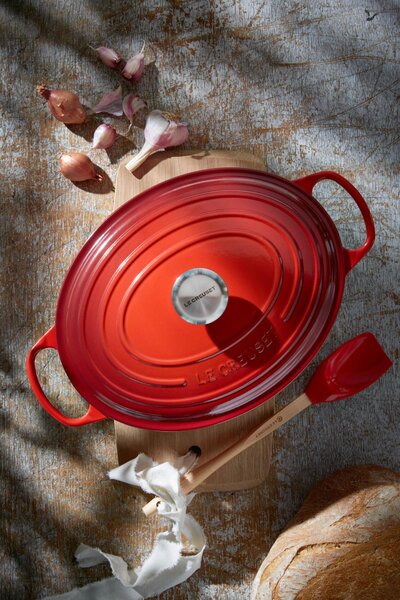 Le Creuset 21178295412430 Pekáč Signature oválný 29 cm světlý šedý